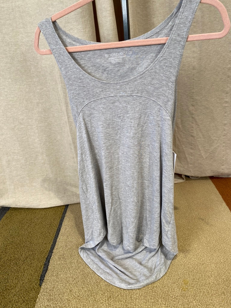 Beyond Yoga Tank top with open back - light Grey in Small